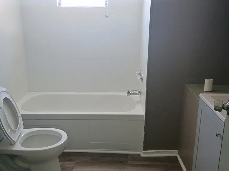 6410 S Kennedy Ave #6 — Photo 2