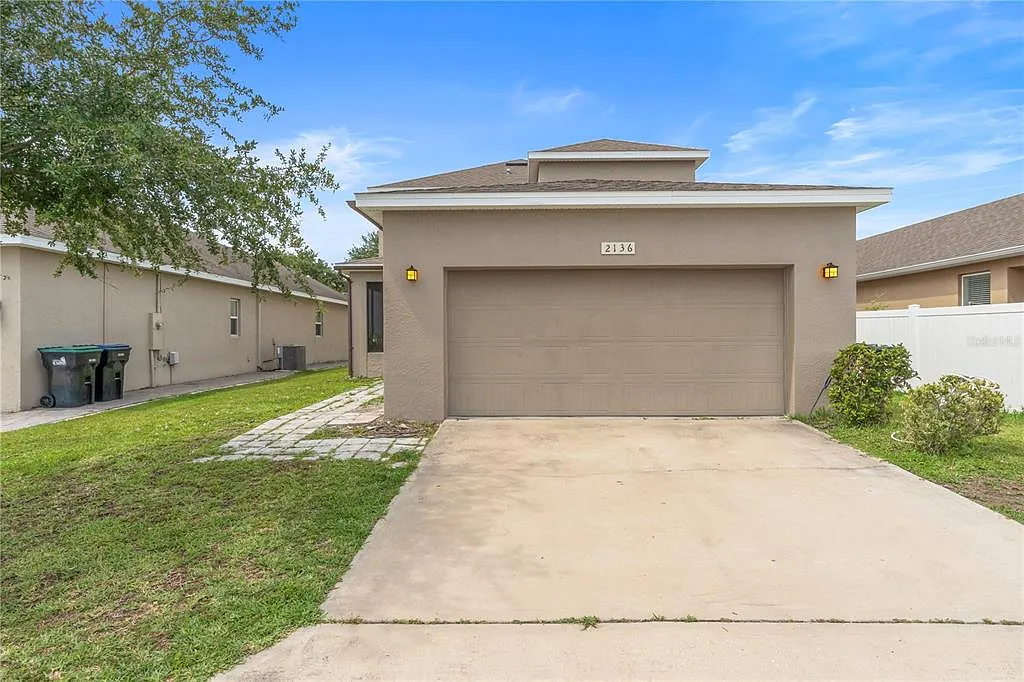 4 bed, 3.5 bath, 2426 sqft, $3,250 — Photo 3
