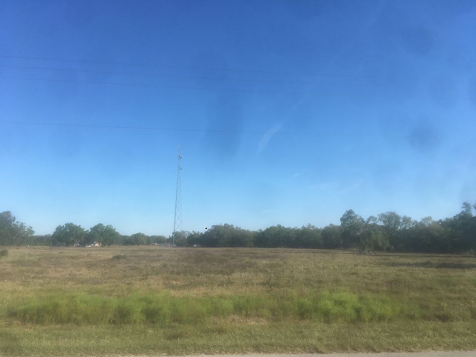 2nd image of 925 County Road 731