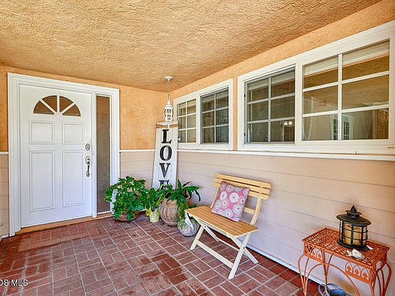 4th image of 6 Dombey Cir