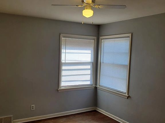 4th image of 4418 N 52nd St APT 1