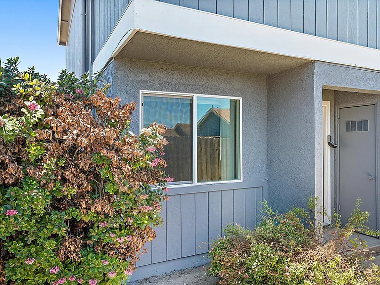 2361 Cienaga St — Photo 11