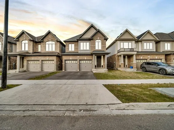 285 Broadacre Dr, Kitchener, ON N2R 0S6