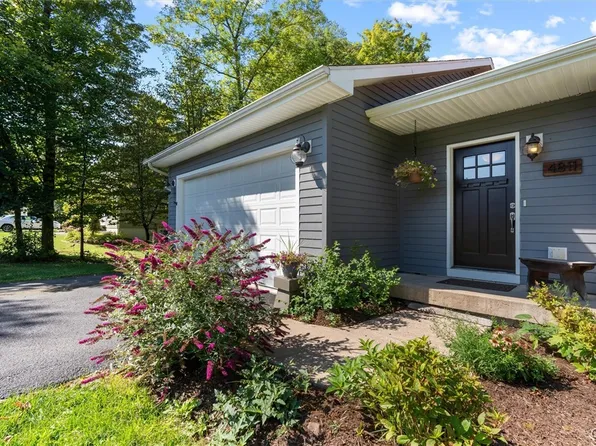 4811 Manor Hill Dr, Syracuse, NY 13215