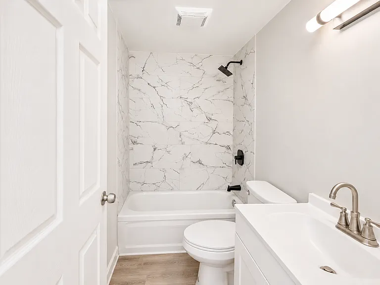 93 Hollywood Ave — Photo 18