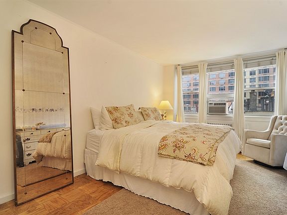 3rd image of 240 E 35th St APT 7L
