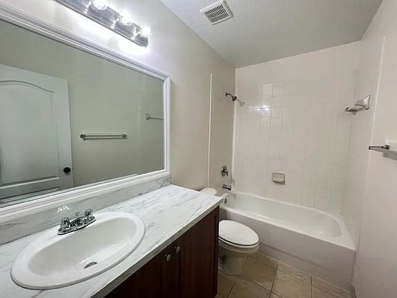 3rd image of 21111 NW 14th Pl #2-30