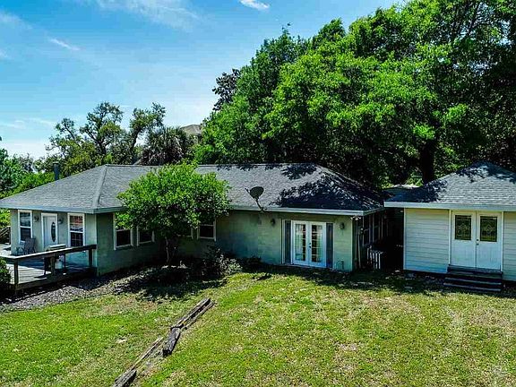 4th image of 5041 Soundside Dr