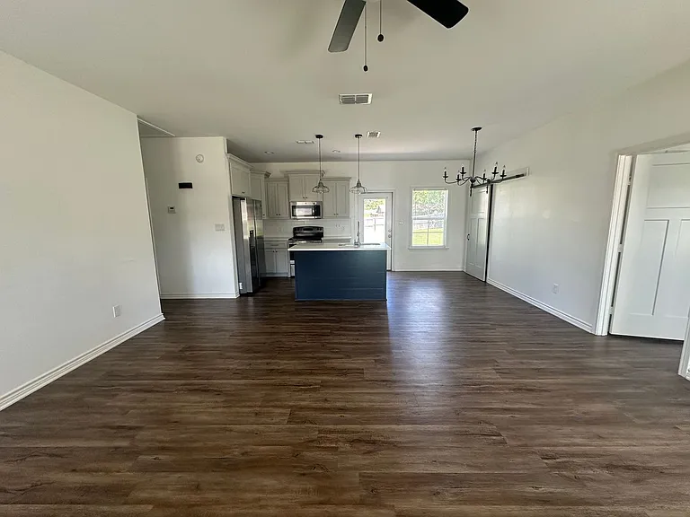 205 Gordon St — Photo 2
