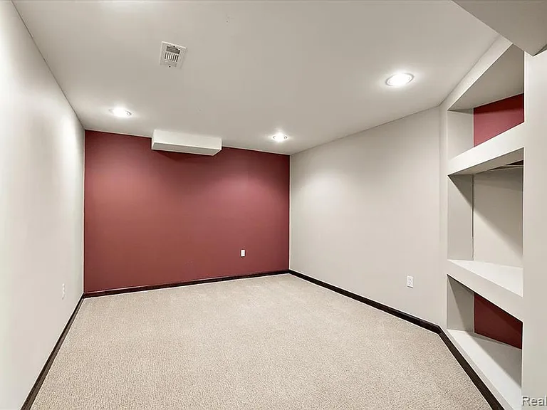 43054 Oxford Ct — Photo 9