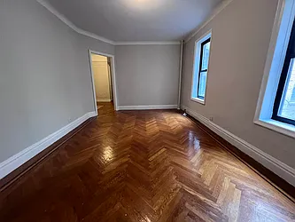 50 Seaman Avenue, #4A