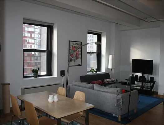 Rented by R New York | media 3