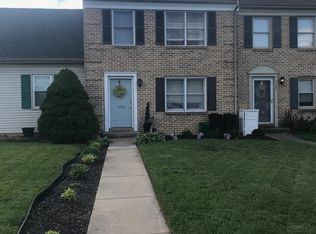 2702 Northfield Dr, East Petersburg, PA 17520
