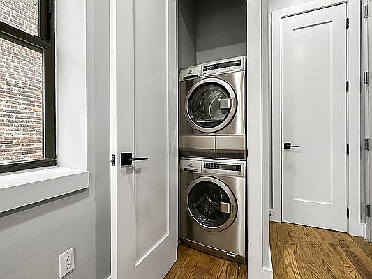3rd image of 558 W 151st St #5S