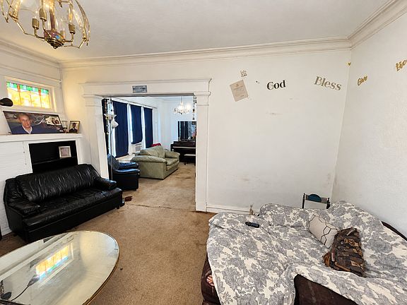 4th image of 7522 S Perry Ave