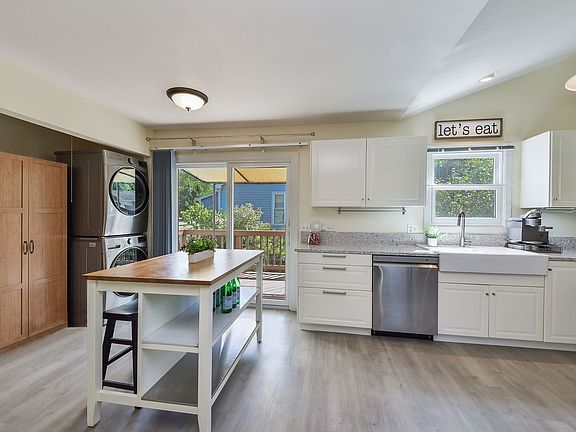 4th image of 222 Mistwood Ln