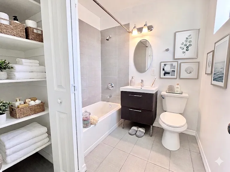 6947 E 6th St #4 — Photo 6
