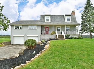 9960 Ridge Rd, Farmdale, OH 44417