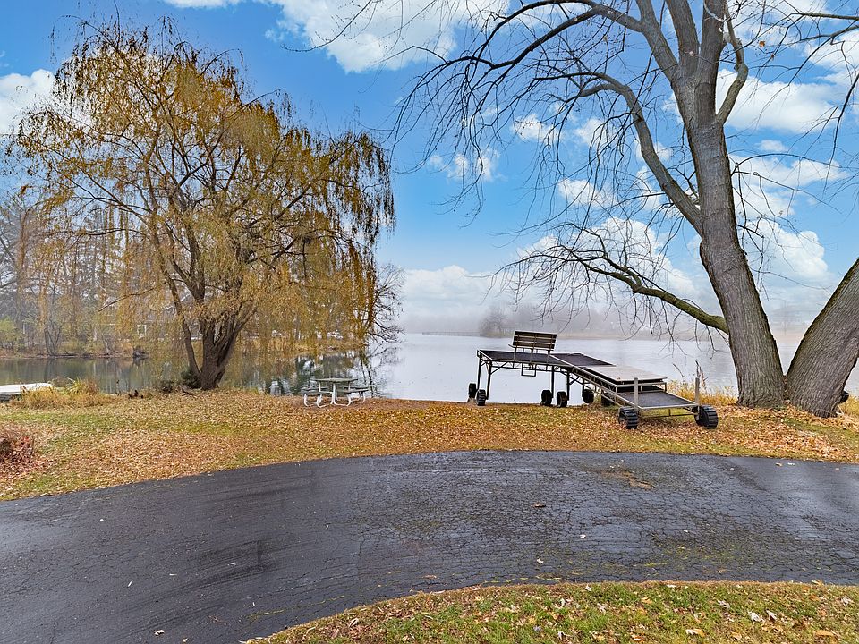 Big private sandy beach and a dock that can be used in the summer for fishing, boating, swimming or just sitting.