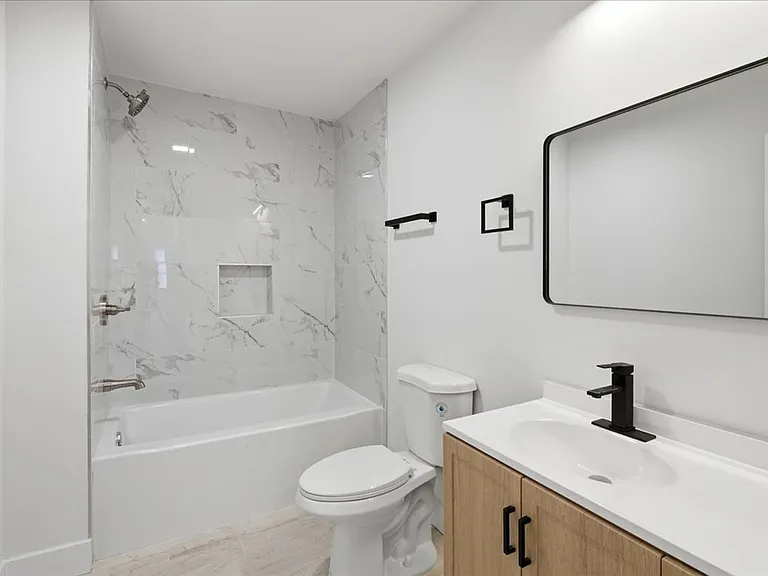 1038 N Parker Ave — Photo 14