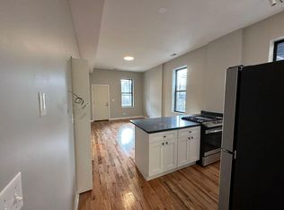 3515 N Sheffield Ave APT 2R, Chicago, IL 60657