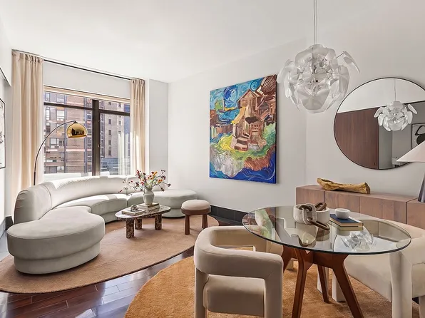 40 Broad St APT 18E, New York, NY 10004