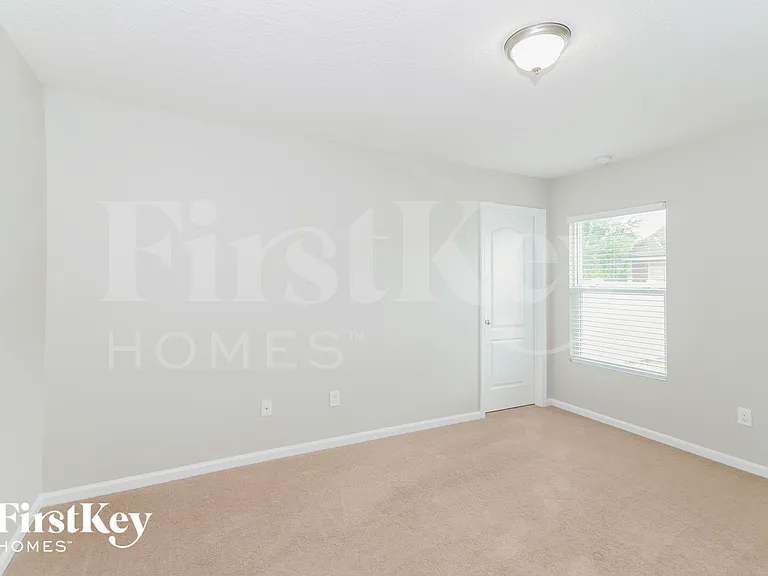 4004 Sandhill Crane Ter — Photo 11