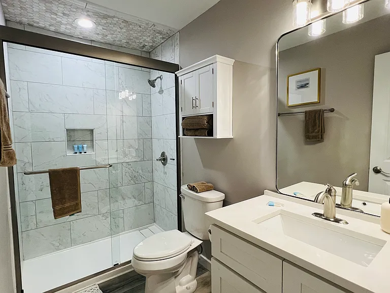 819 E Lee St #8 — Photo 13