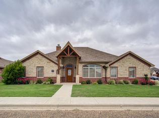 1201 N 15th St, Wolfforth, TX 79382
