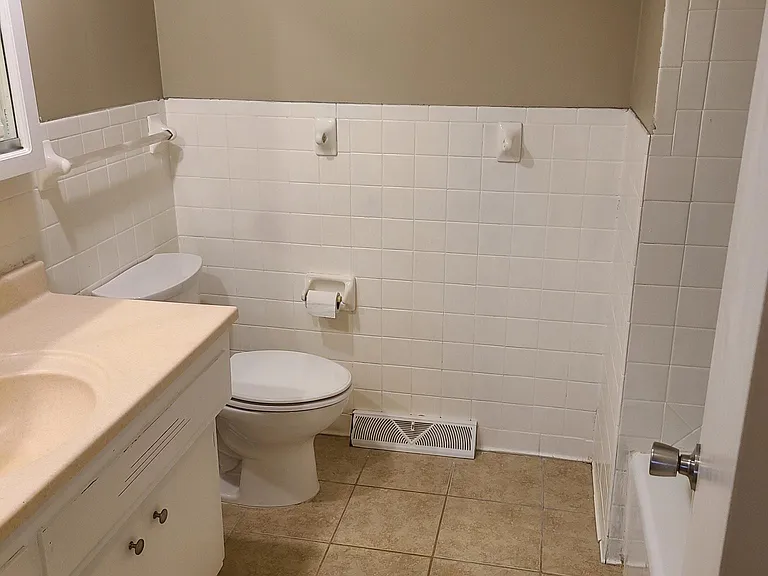 8033 E Dresden Ln — Photo 8