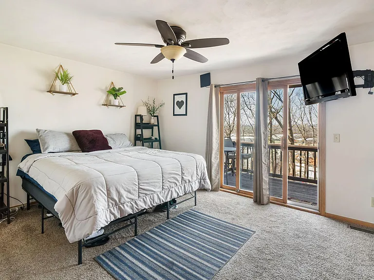 204 Quiet Creek Dr — Photo 13