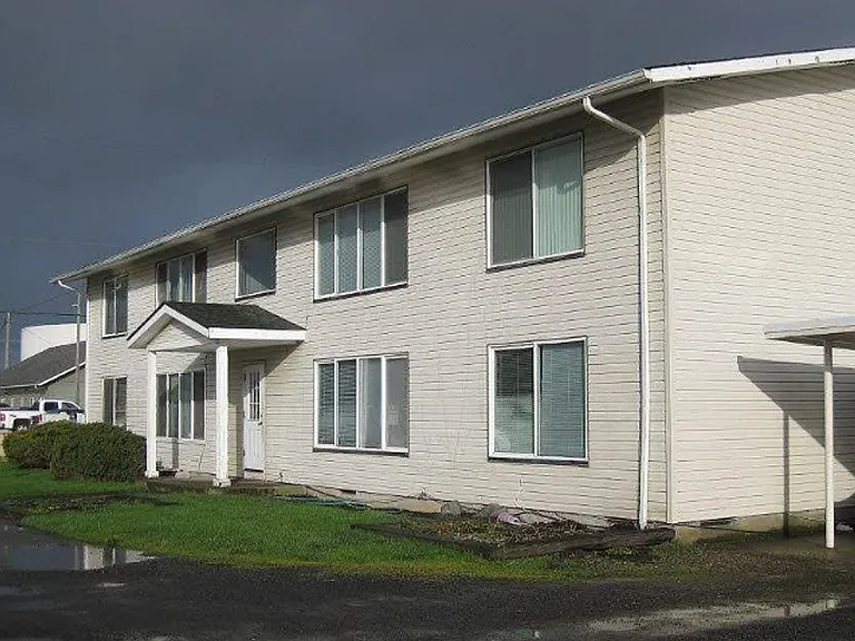 475-18th Ave SE — Photo 8