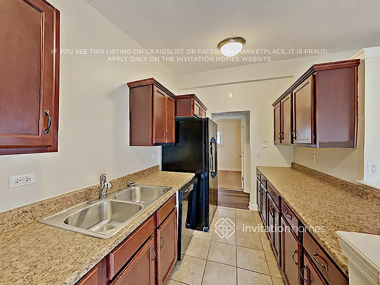 778 N Elmwood Dr — Photo 5