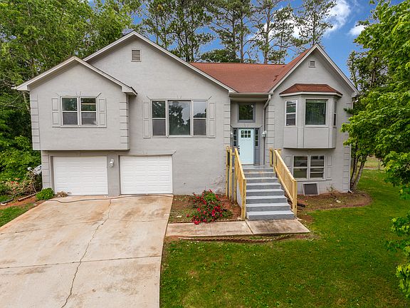 2nd image of 3807 Jolane Ct SE