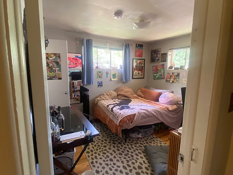 525 S 45th St — Photo 9
