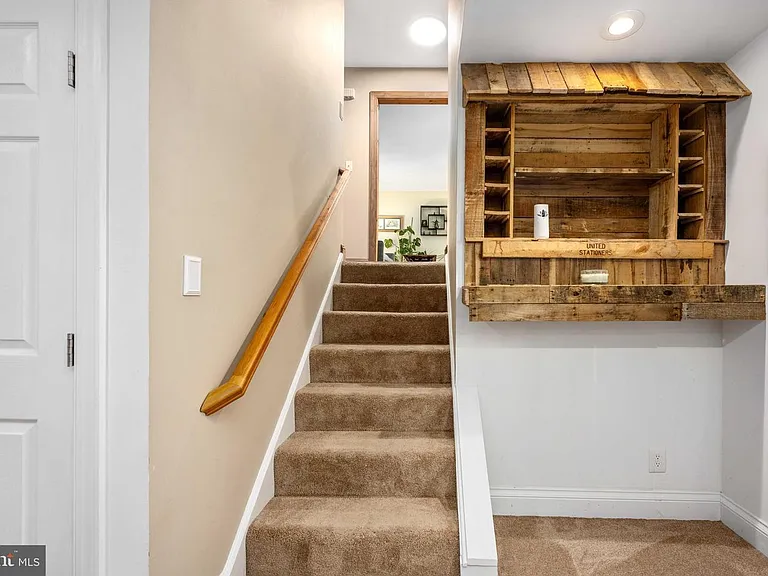 1705 Sherwood Dr — Photo 25