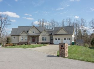 211 Deerfield Hills Rd, Elizabethtown, KY 42701