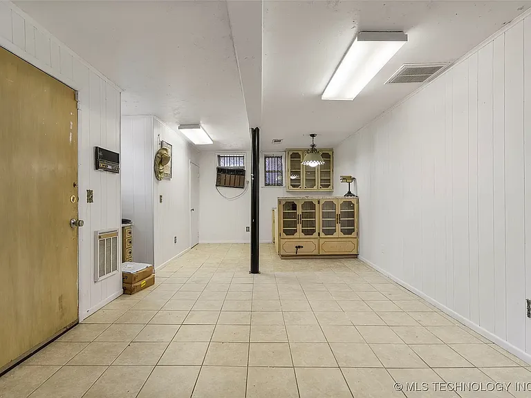 1606 W Archer St #A — Photo 5