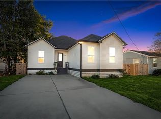 1239 Center St, Arabi, LA 70032