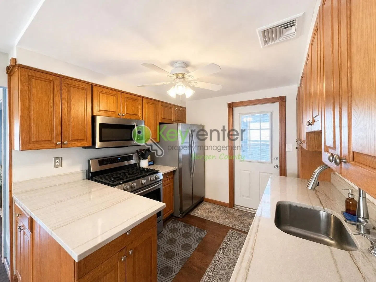 Charming Ranch Home in a Great Pompton Lakes Neighborhood — Photo 3