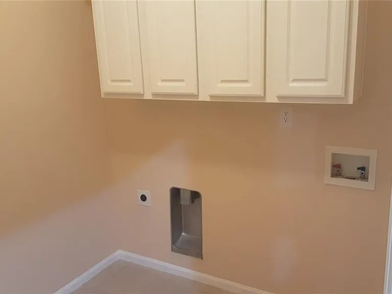 2532 Lois Ct — Photo 43