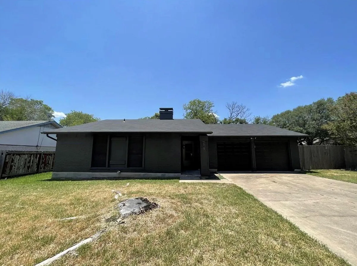 Building Photo - 909 Cripple Creek Dr
