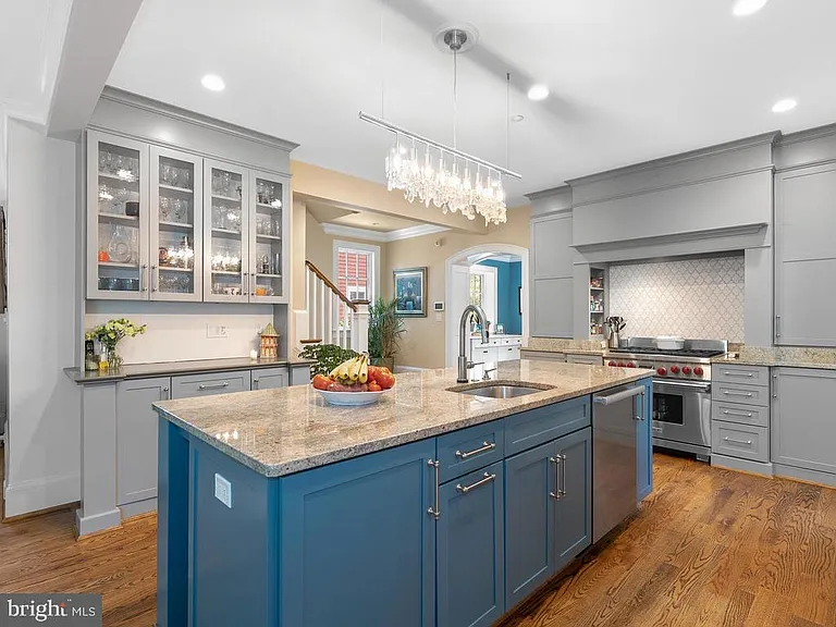 4400 Elm St — Photo 17