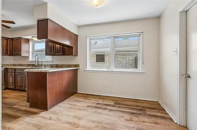 5751 Carlisle Ct — Photo 17