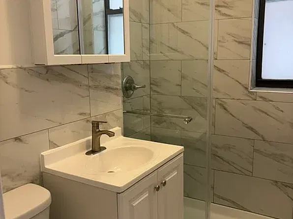 11-15 45th Ave #1G, Long Island City, NY 11101