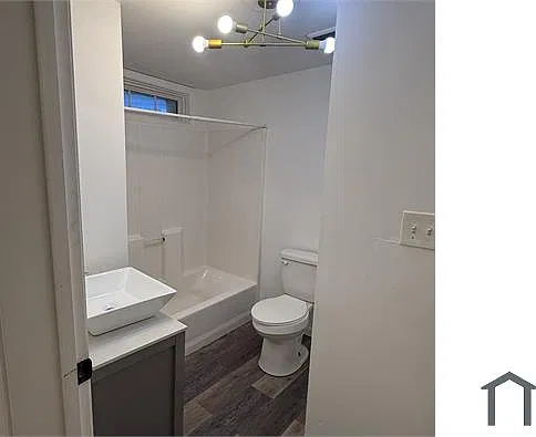 3 bed, 1300 sqft, $2,800 — Photo 3