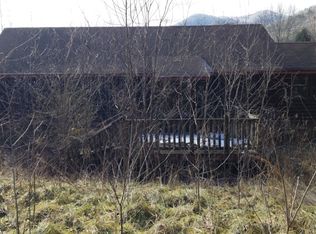 282 McIntosh Ln, Rabun Gap, GA 30568