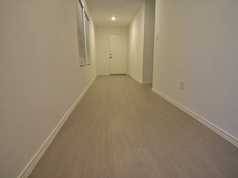 409 Keefer Ln — Photo 24