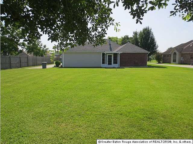 1st image of 16071 Creekround Dr