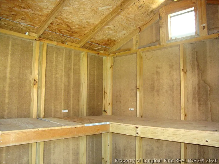 1607 Silver Ridge Ct — Photo 19